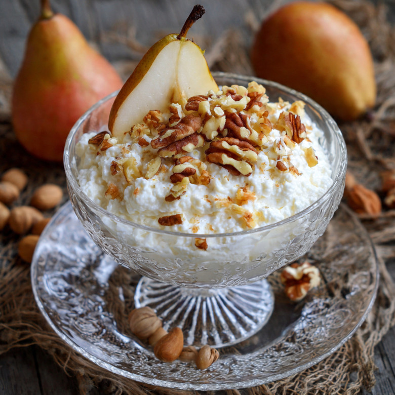 Cottage cheese met peer &amp; noten