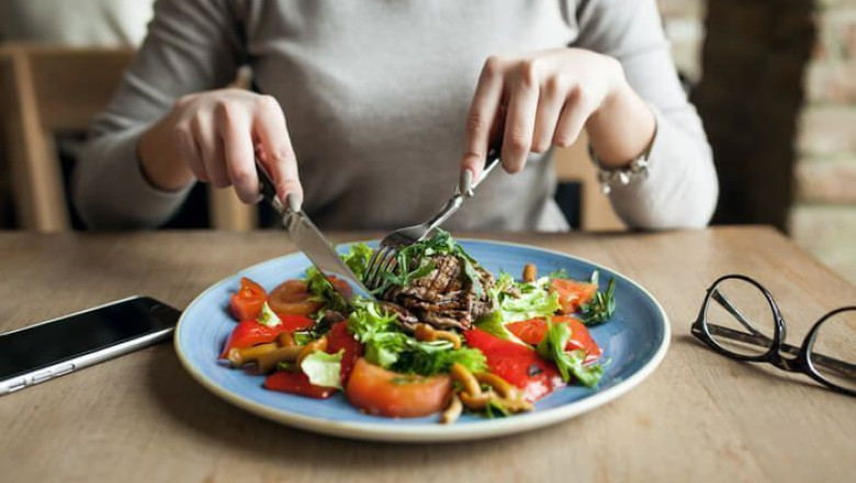 Mindful eten: hoe je met aandacht eet en je lichaam voedt